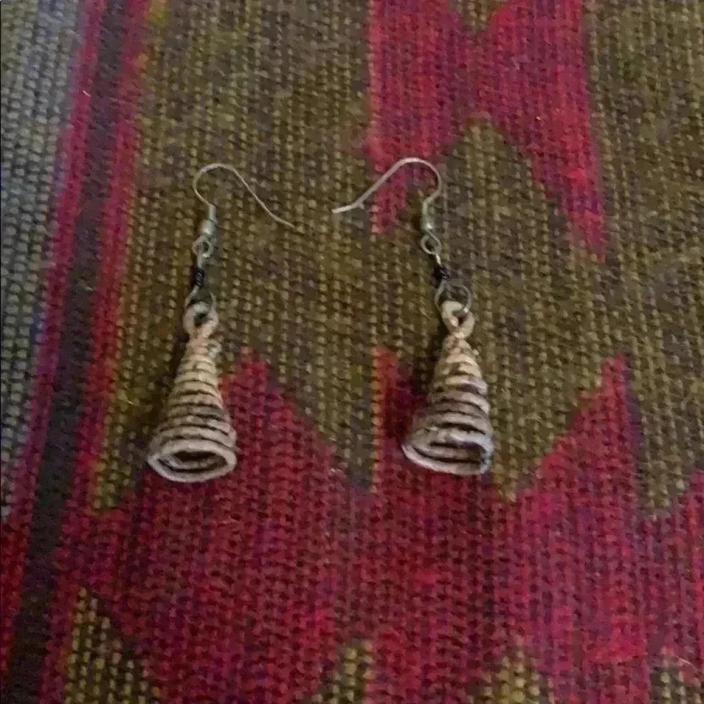 Women’s earrings
